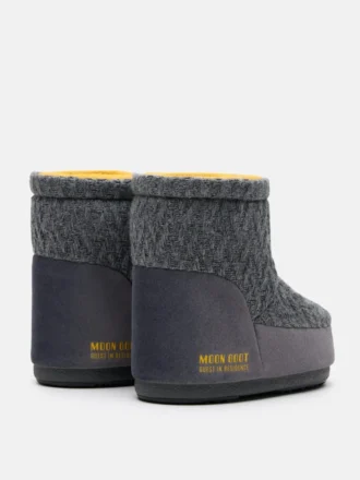 botas de punto grises sin cordones moon boot x guest in residence icon low 2 330x440 - Botas de punto grises sin cordones Moon Boot X Guest in Residence Icon Low