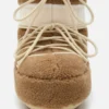 Botas Icon Low de forro polar color camel