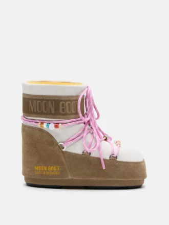 Botines Moon Boot X Guest in Residence Icon Low de ante con abalorios en color miel y arena