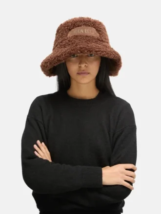 Sombrero de pescador peludo marrón