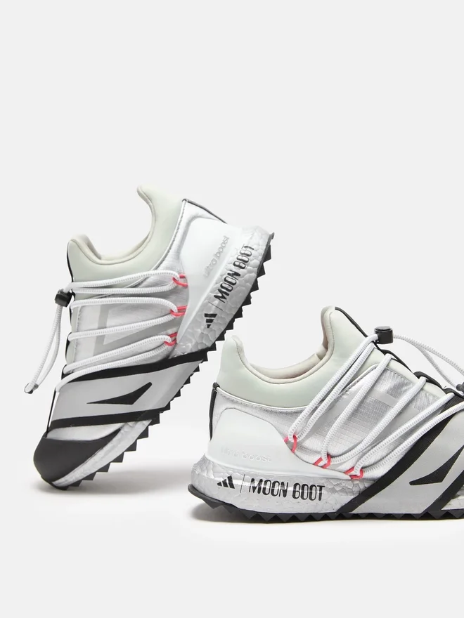 Zapatillas bajas Adidas X Moon Boot Ultraboost 1.0 en plata mate Zapatillas bajas Adidas X Moon Boot Ultraboost 1.0 en plata mate