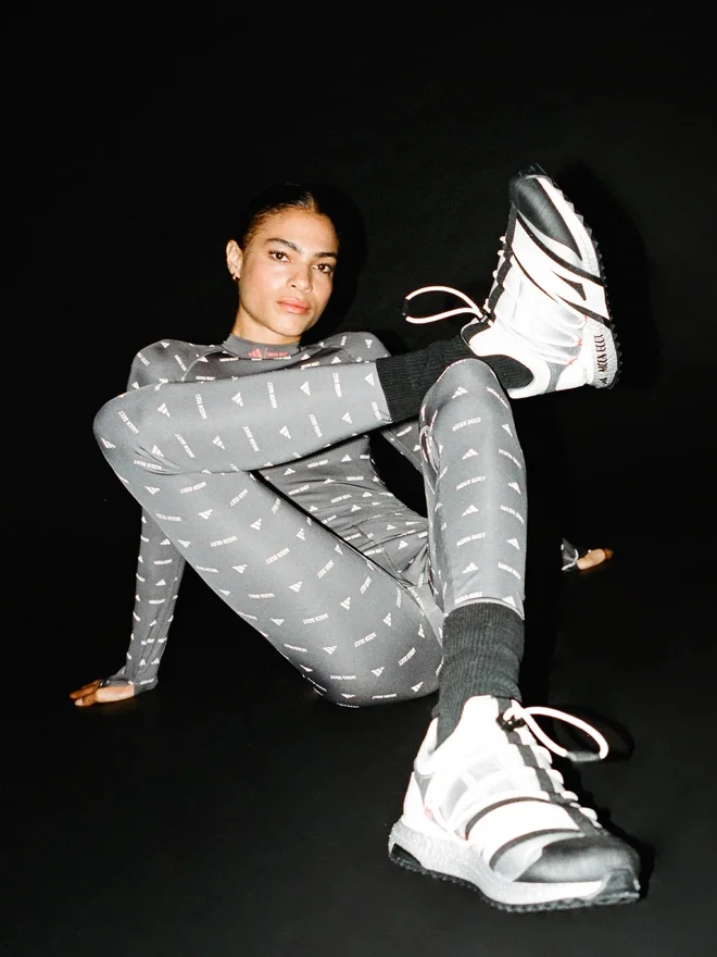 Zapatillas bajas Adidas X Moon Boot Ultraboost 1.0 en plata mate Zapatillas bajas Adidas X Moon Boot Ultraboost 1.0 en plata mate